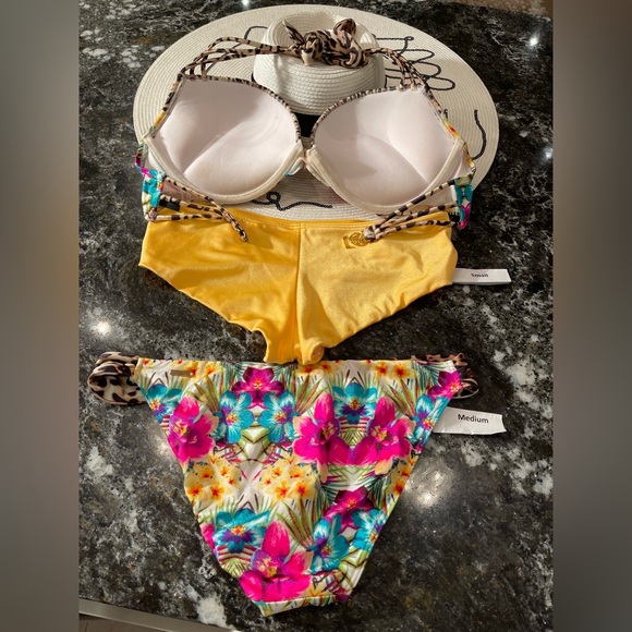 Largest collection: Victoria’s secret’s bikini bombshell push-up various sizes - Picture 11 of 12